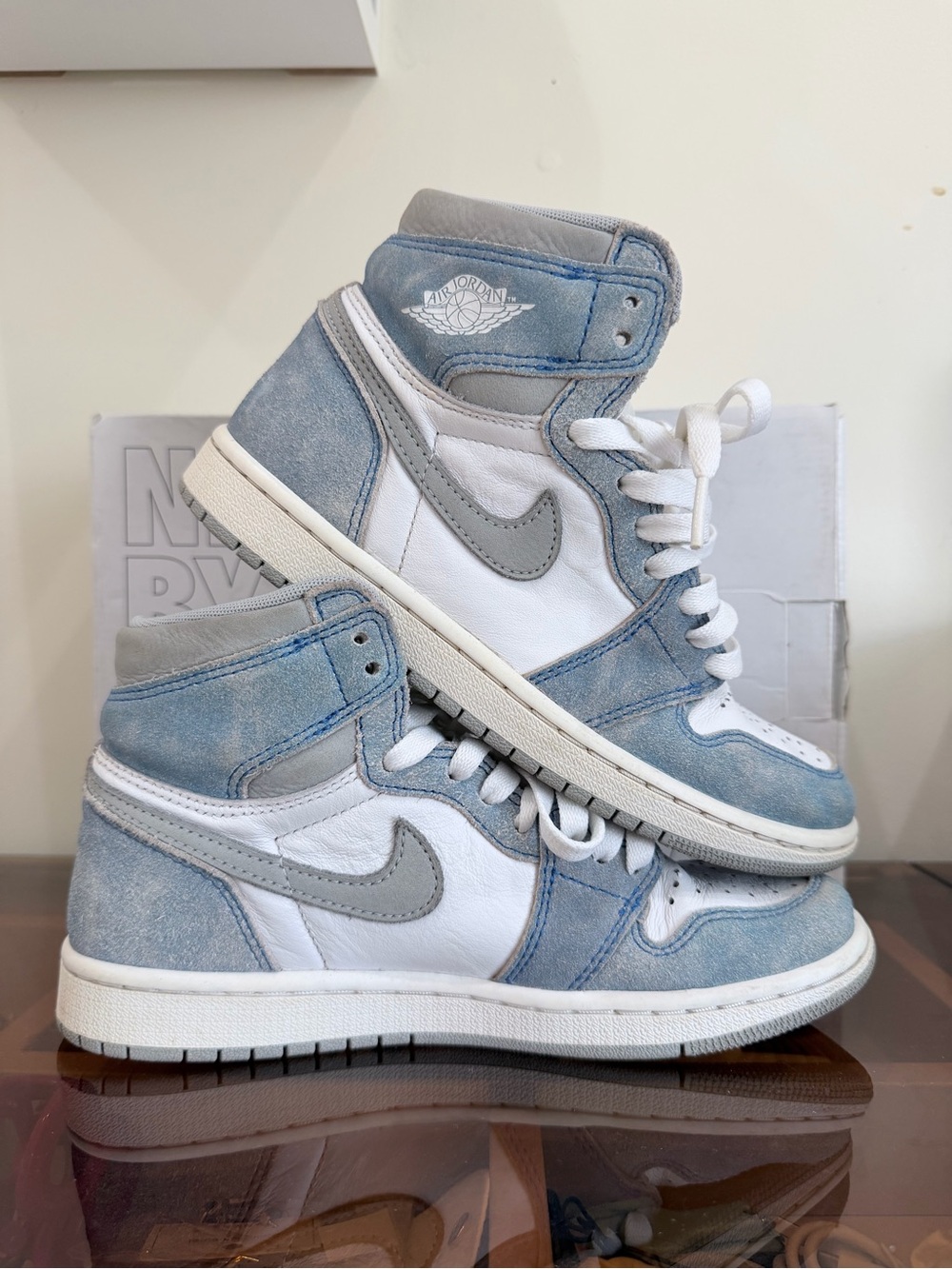 Nike Air Jordan 1 Retro High OG 'Hyper Royal' - Size US 5.5 / EUR 38